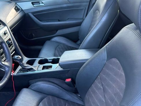Used 2016 Hyundai Sonata Sport w/ Option Group 1V FWD image 9