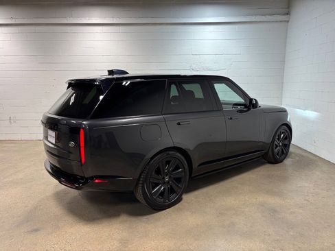 Used 2023 Land Rover Range Rover SE image 6