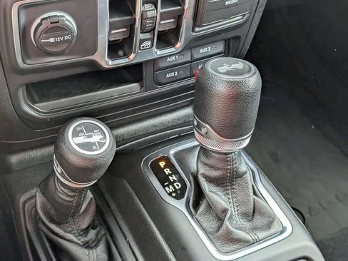 Used 2023 Jeep Wrangler Unlimited w/ Cold Weather Group AWD/4WD image 25