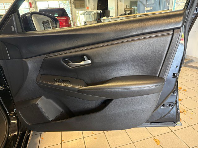 Used 2025 Nissan Sentra SV FWD image 30