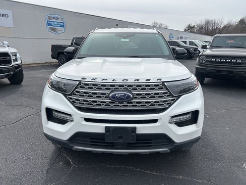 Certified 2022 Ford Explorer Limited image 2
