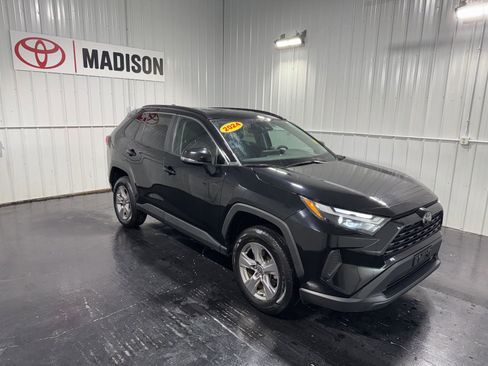 Used 2024 Toyota RAV4 XLE FWD image 4