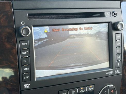 Used 2014 GMC Yukon Denali AWD/4WD image 30