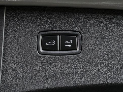 New 2026 Porsche Cayenne GTS AWD/4WD image 34