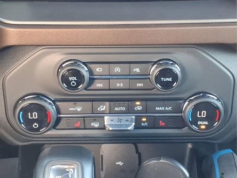 Used 2023 Ford Bronco Outer Banks image 22