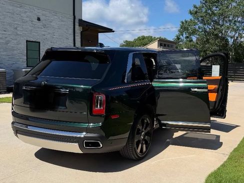 Used 2023 Rolls-Royce Cullinan w/ Cullinan Package AWD/4WD image 11