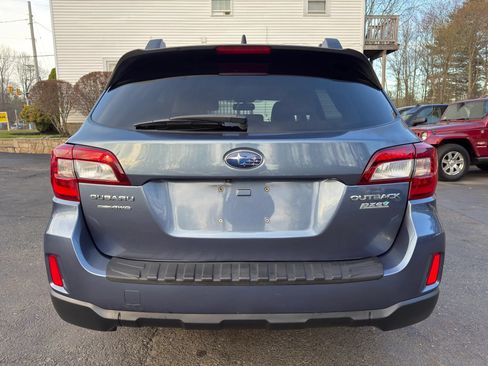 Used 2016 Subaru Outback 2.5i Limited AWD/4WD image 6