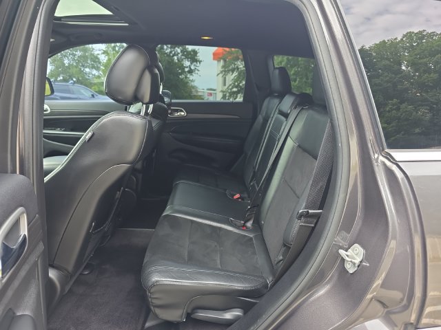 Used 2015 Jeep Grand Cherokee Altitude AWD/4WD image 22
