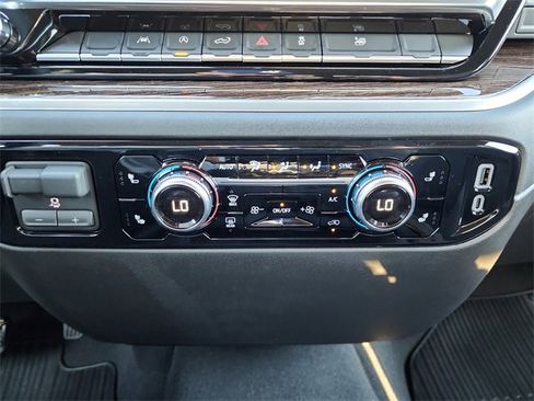 New 2026 GMC Sierra 1500 Elevation image 23