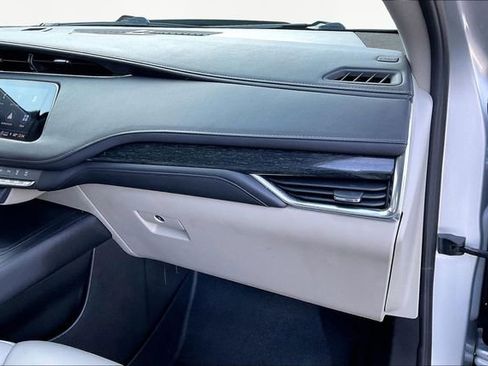 Used 2022 Cadillac XT4 Premium Luxury w/ Safety Alert Package image 18