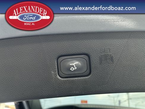 Used 2024 Ford Edge Titanium image 19