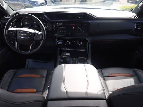 Used 2023 GMC Sierra 1500 AT4 w/ Technology Package image 18