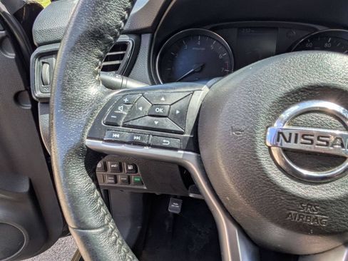 Used 2020 Nissan Rogue SV AWD/4WD image 15