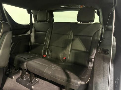 Used 2021 GMC Yukon SLT w/ SLT Premium Package image 26