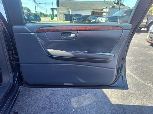 Used 2010 Cadillac DTS Limousine image 24