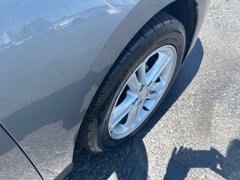 Used 2018 Chevrolet Cruze LT w/ Convenience Package image 7