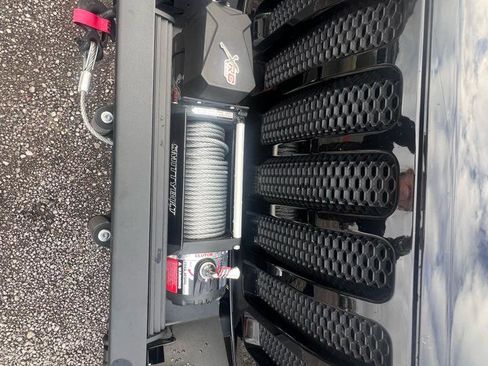 Used 2022 Jeep Wrangler Sport AWD/4WD image 9