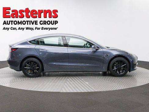 Used 2020 Tesla Model 3 Standard Range Plus RWD image 4