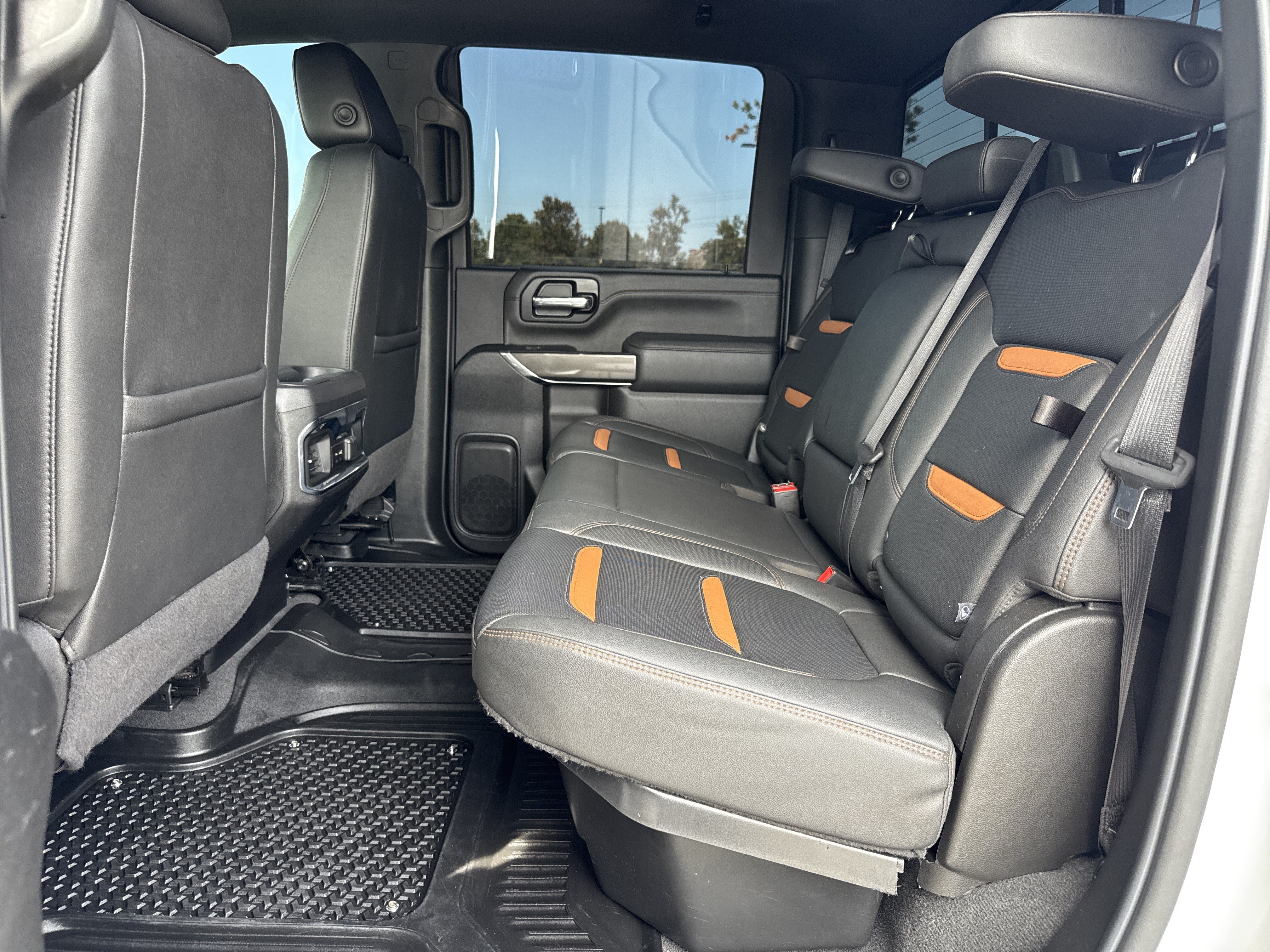 Used 2022 GMC Sierra 3500 AT4 w/ AT4 Preferred Package AWD/4WD image 32