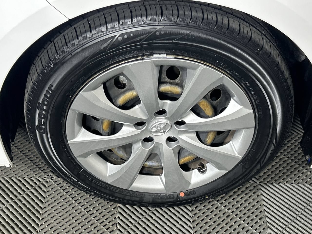 Used 2026 Toyota Corolla LE w/ Carpet Mat Package (TMS) FWD image 10
