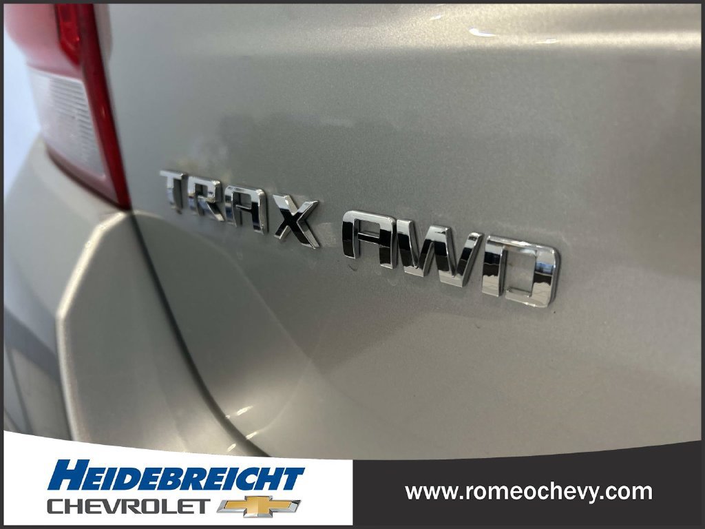 Used 2019 Chevrolet Trax LT w/ LT Convenience Package AWD/4WD image 38