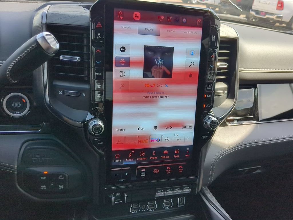 New 2025 RAM 2500 Limited AWD/4WD image 23
