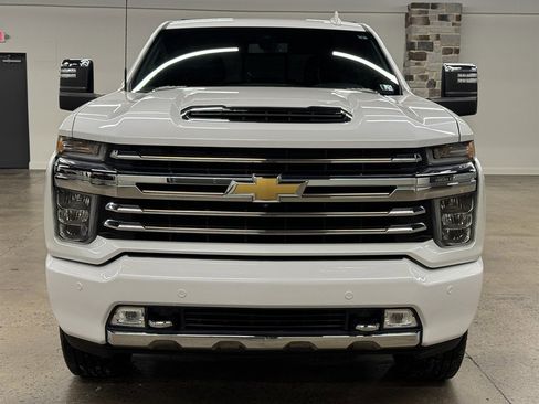 Used 2022 Chevrolet Silverado 3500 High Country w/ Safety Package II image 2