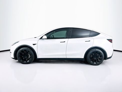 Used 2020 Tesla Model Y Long Range image 4
