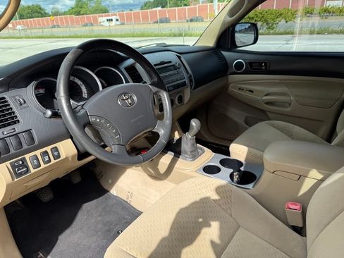 Used 2011 Toyota Tacoma 4x4 Access Cab w/ SR5 Pkg #2 image 28