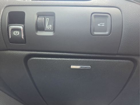 Used 2018 Chevrolet Impala LT image 19