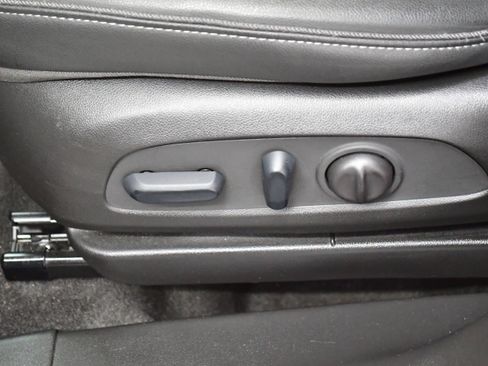 Used 2022 Buick Encore GX Select w/ Sport Touring Package FWD image 14