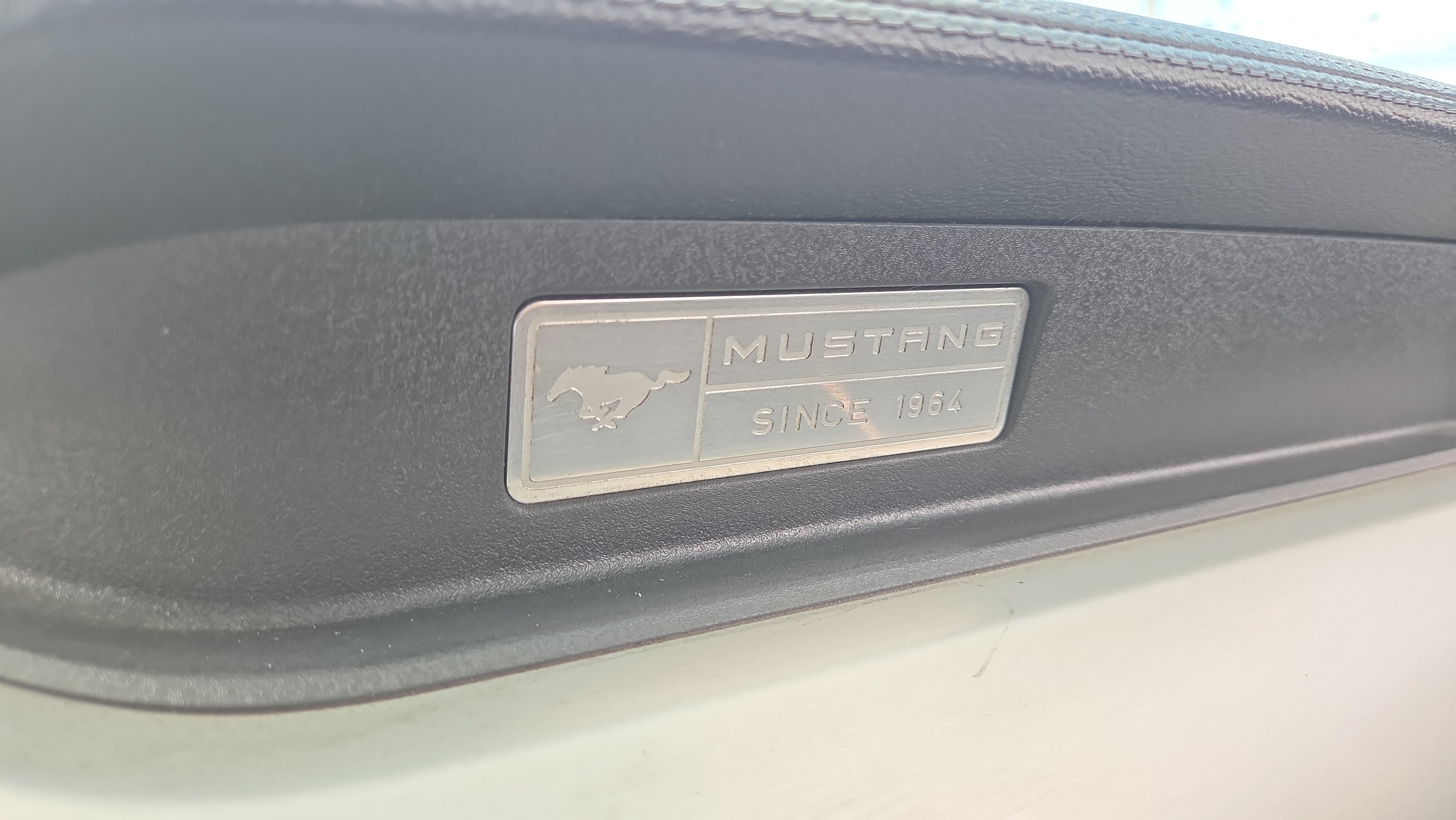 Used 2016 Ford Mustang Premium RWD image 37