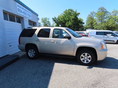 Used 2008 GMC Yukon SLT w/ SLT Preferred Equipment Group AWD/4WD image 4