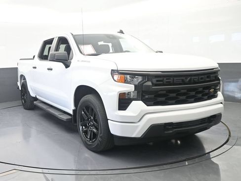 Used 2024 Chevrolet Silverado 1500 Custom RWD image 9