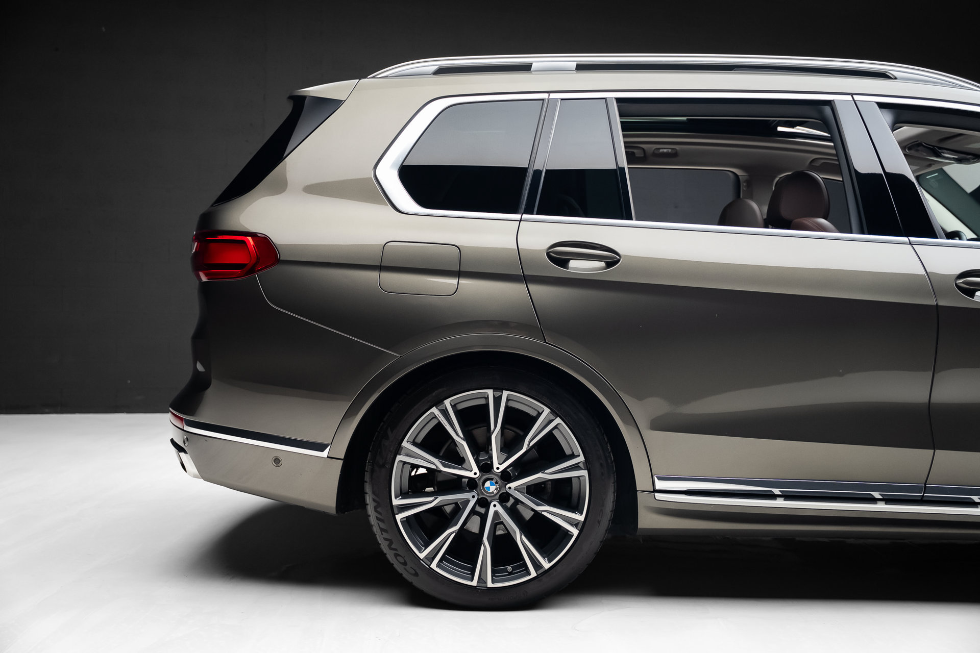 Used 2020 BMW X7 xDrive40i w/ Parking Assistance Package AWD/4WD image 37