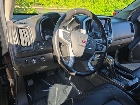 Used 2022 GMC Canyon Elevation w/ Elevation Premium Package AWD/4WD image 15