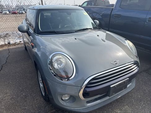 Used 2019 MINI Cooper 2-Door Hardtop image 22