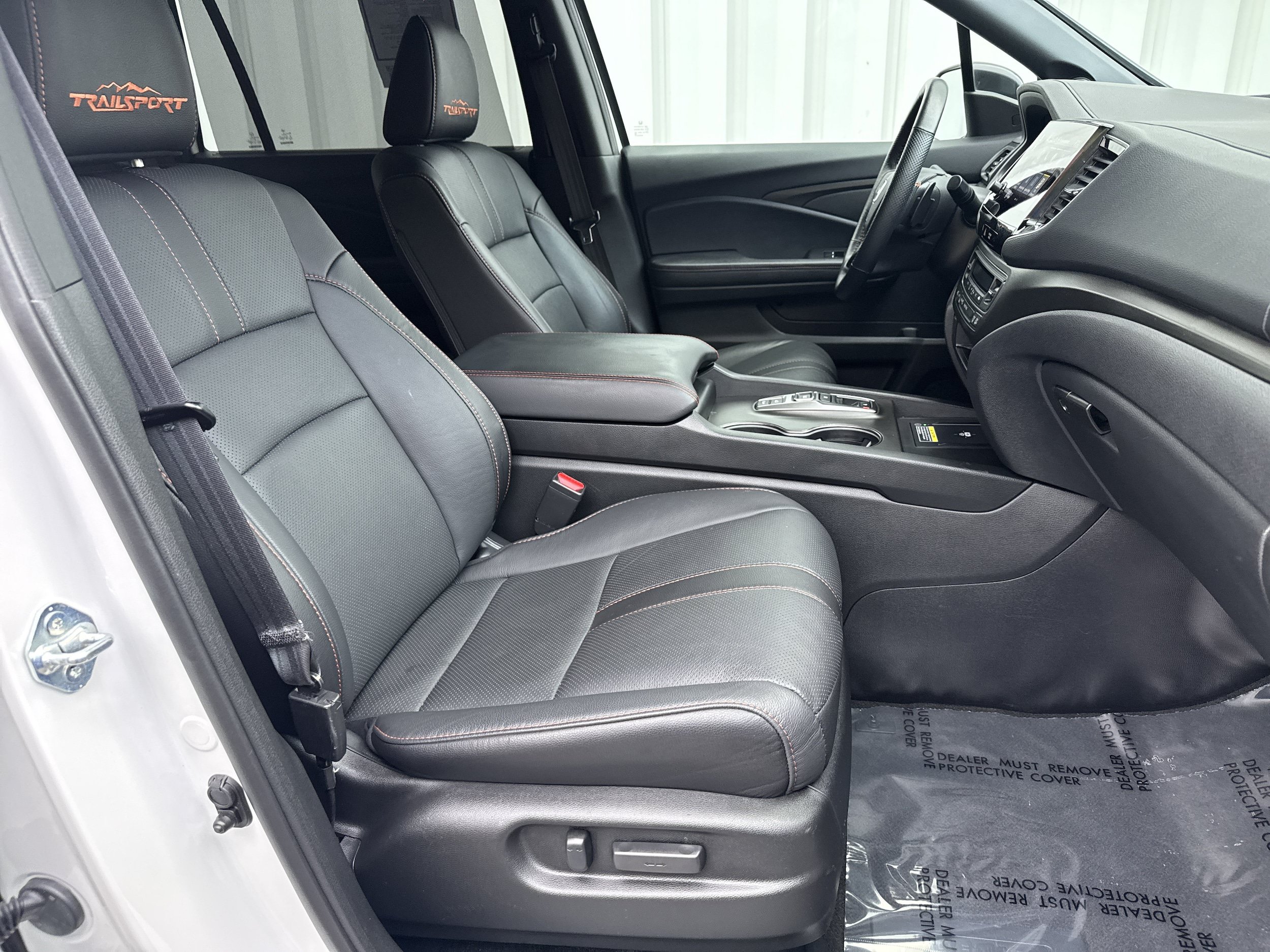 Used 2025 Honda Passport TrailSport image 15