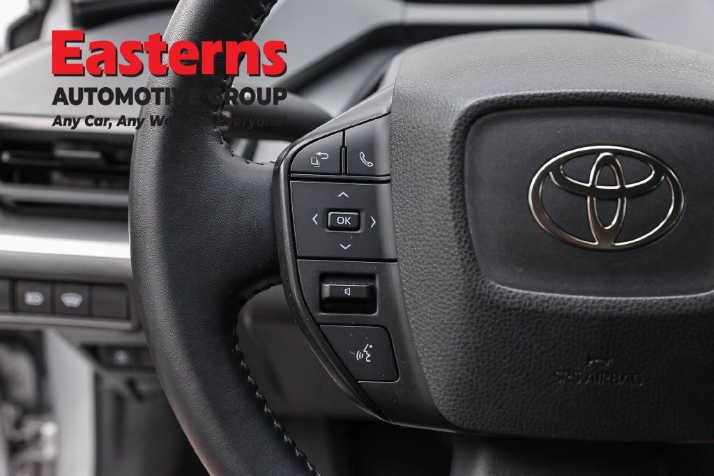 Used 2025 Toyota Prius LE FWD image 16