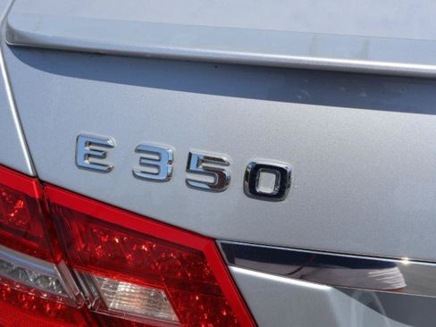 Used 2010 Mercedes-Benz E 350 4MATIC Sedan w/ Premium 2 Pkg image 10