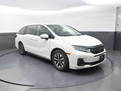 Used 2025 Honda Odyssey EX-L image 10