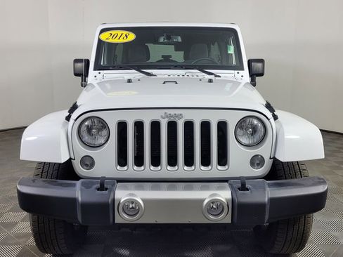 Used 2018 Jeep Wrangler Unlimited Sahara image 2