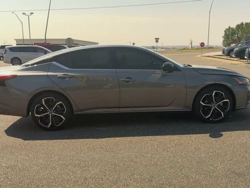 Used 2026 Nissan Altima 2.5 SR FWD image 9