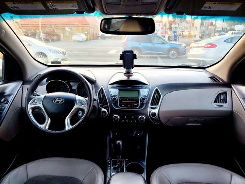 Used 2012 Hyundai Tucson GLS AWD/4WD image 16