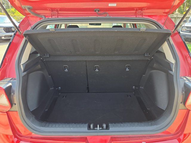 Used 2025 Hyundai Venue SEL FWD image 7