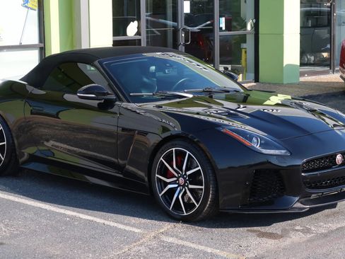 Used 2016 Jaguar F-TYPE R image 5