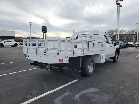 New 2025 GMC Sierra 3500 Pro w/ Convenience Package image 4