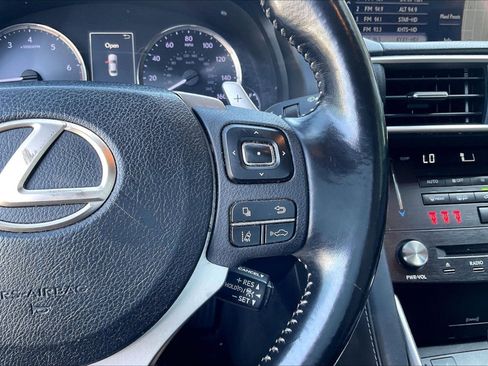 Used 2018 Lexus IS 300 w/ Comfort Package RWD image 19