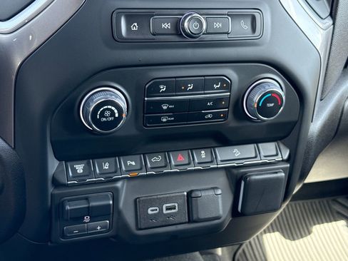 Used 2025 Chevrolet Silverado 2500 Custom w/ Custom Value Package image 22