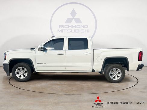 Used 2018 GMC Sierra 1500 SLE w/ SLE Value Package AWD/4WD image 6